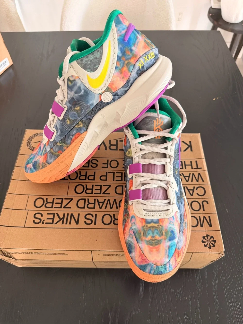 Nike Kyrie 8 Circle of Life Men Size 9.5 Multicolor DQ3840-001 New With Box NIB